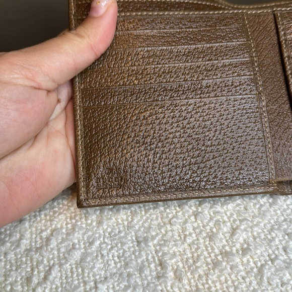 Gucci Abbey Compact Wallet - Picture 10 of 13